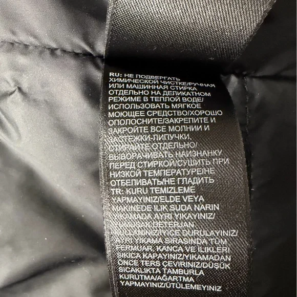 The North Face Men's Black Performance Jacket - Picture 8 of 12